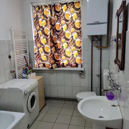 2bdr In Center - Amazing Location