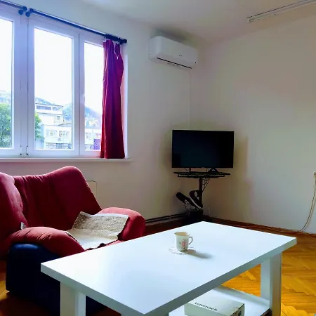 Lejlighed 2bdr In Center - Amazing Location *